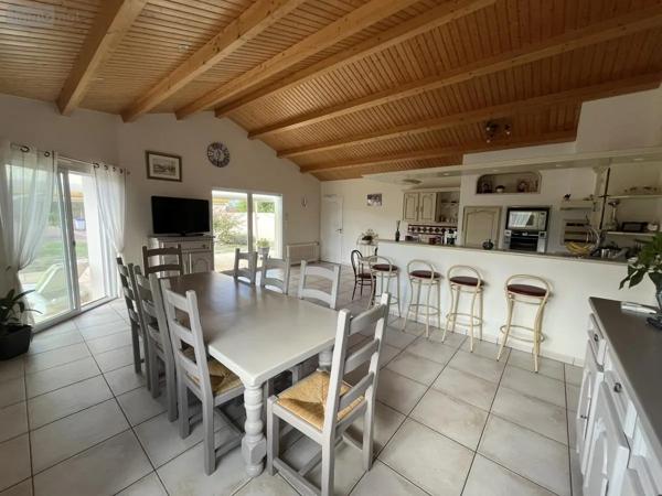 Achat - Maison Triaize 85580 5 pièces 131 m 2 4690 m 2