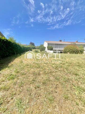 Maison avec 4 chambres, jardin, piscine et garage