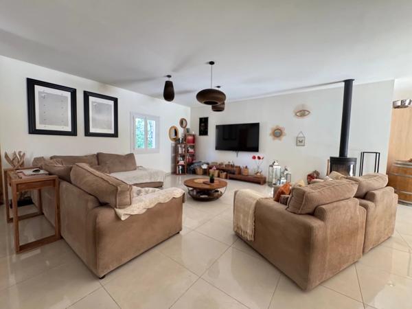 Immobilier Les Arcs (83460) – Maison 210m2 – 835 000 €