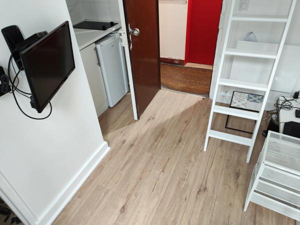 Dpt Paris (75), à vendre PARIS 10EME ARRONDISSEMENT STUDIO DE CHARME DPE en E