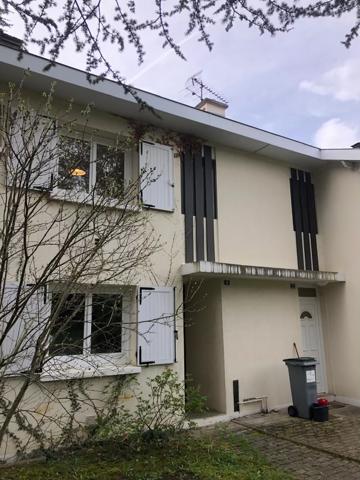 AMBERIEU EN BUGEY - Appartement T4 de 80 m² au 1er étage (sans ascenseur) avec buanderie, loggia et garage Ambérieu-en-Bugey (01500)