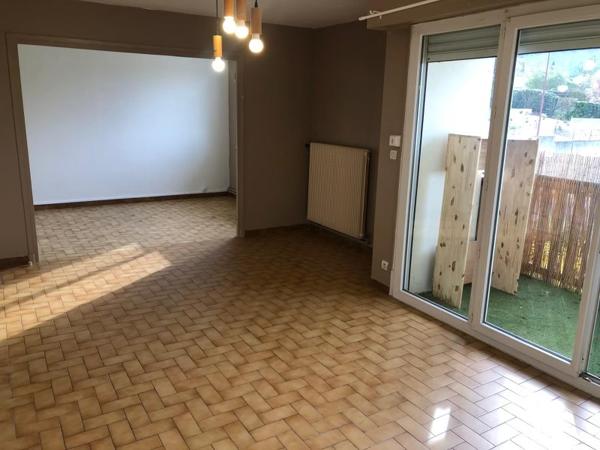 AMBERIEU EN BUGEY - Appartement T4 de 80 m² au 1er étage (sans ascenseur) avec buanderie, loggia et garage Ambérieu-en-Bugey (01500)