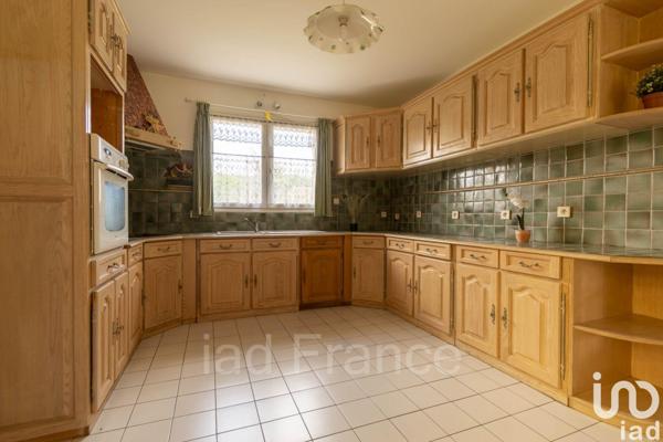 Maison à vendre 5 pièces 198 m² Freneuse