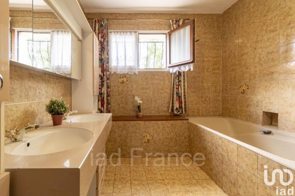 Maison à vendre 5 pièces 198 m² Freneuse