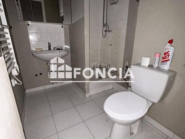 Location Studio 24.6 m² - 29 RUE DE LA PAPETERIE Ballancourt Sur Essonne 91610