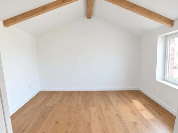Maison de charme avec dépendances sur 1 391 m² de terrain – Paslière