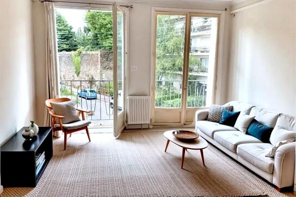 A VENDRE NANTES SAINT-CLEMENT APPARTEMENT TYPE 3 LUMINEUX ET AU CALME