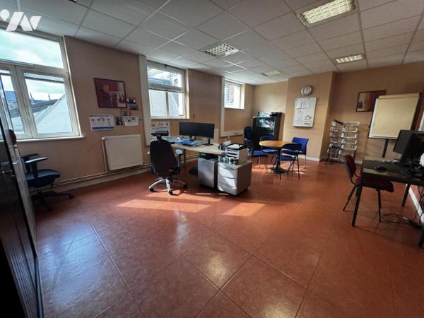 CAMBRAI CENTRE VILLE - IMMEUBLE A USAGE DE BUREAUX