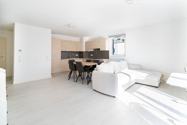 A VENDRE en EXCLUSIVITE à ANNECY - Appartement T3 64 m² - Cave - Parking de copropriété - Garage possible en supplément