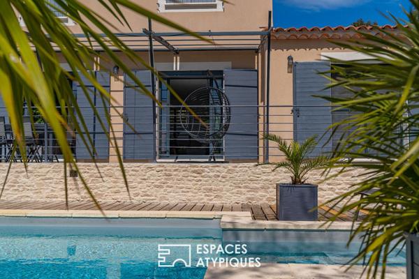 Bastide contemporaine avec piscine et vue