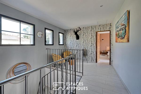 Bastide contemporaine avec piscine et vue