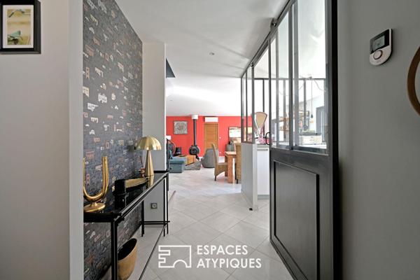 Bastide contemporaine avec piscine et vue