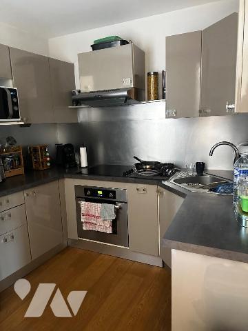 Immeuble - Hypercentre de Châtellerault
Uniquement à l'étude, nous vous proposons un immeuble ...