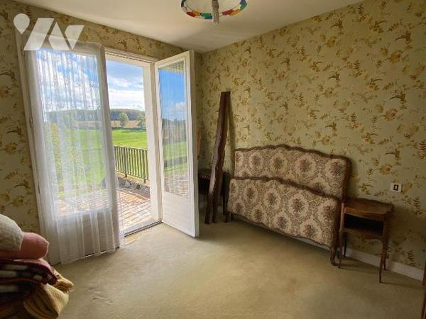 LAFEUILLADE EN VEZIE, sur terrain de 1068 m², maison d'habitation individuelle comprenant s/sol...