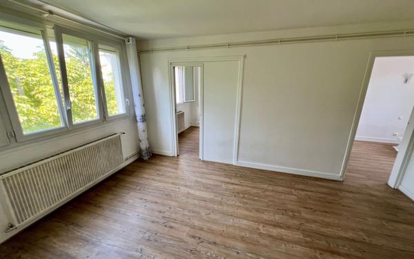 Appartement à vendre    3 pièces • 46,29 m2 Le Blanc-Mesnil