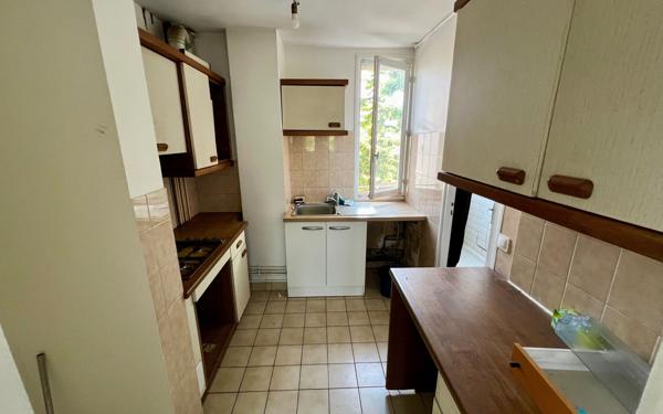 Appartement à vendre    3 pièces • 46,29 m2 Le Blanc-Mesnil