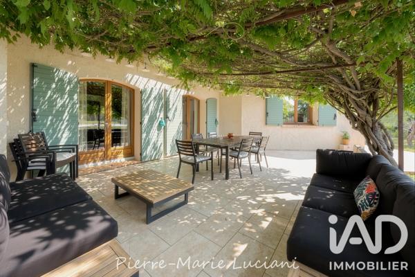 Maison à vendre 12 pièces 350 m² Venelles