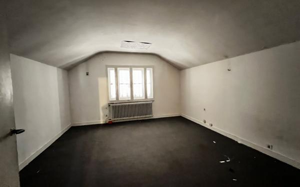 Maison à vendre    7 pièces • 230 m2 Francheville