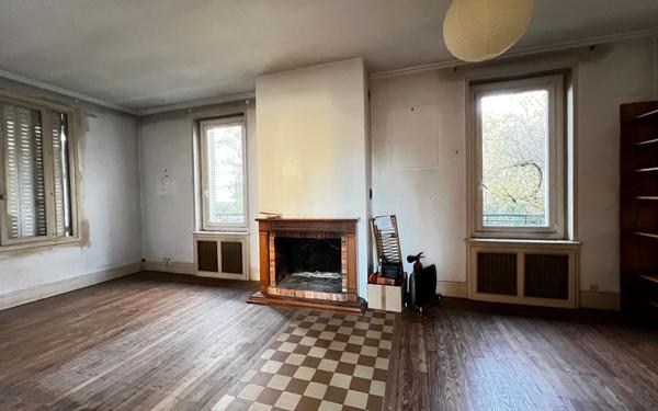 Maison à vendre    7 pièces • 230 m2 Francheville