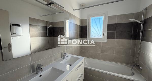 Location Maison 4 pièces 84.7 m² - Abeilhan 34290