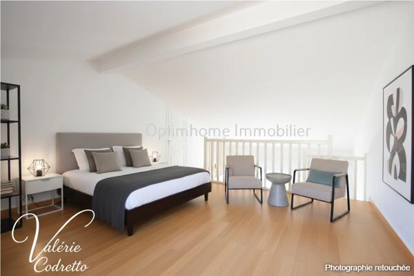 Appartement T3  dernier étage avec vue mer à Hyères  – Deux terrasses, parking et cave 83400