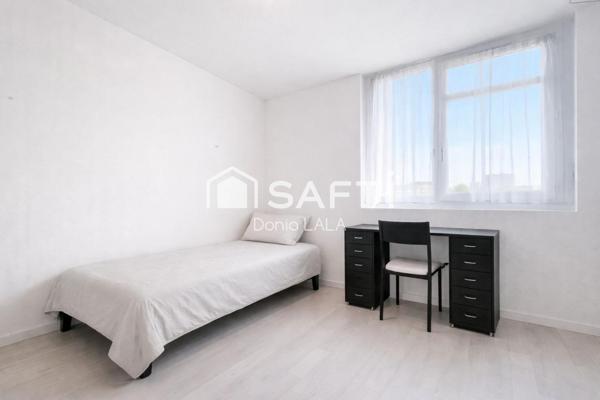 Appartement lumineux avec grand balcon proche métro