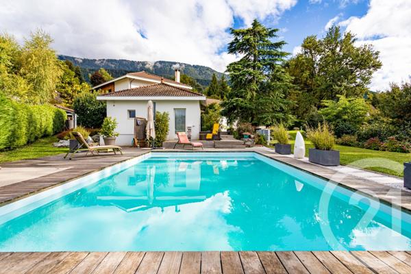 Maison à vendre  6 pièces - 250 m2 ST MARTIN D URIAGE - 38