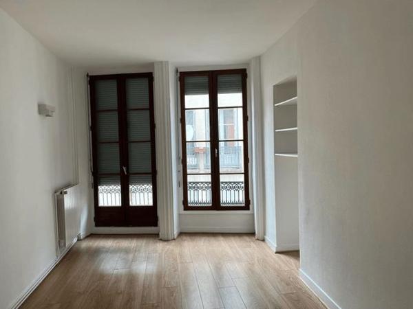 Location Appartement 2 pièces 45.8 m² - 20, RUE PIERRE BERARD Saint-etienne 42000