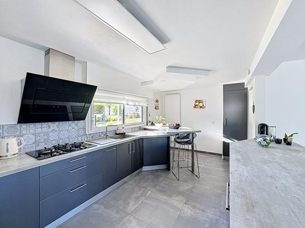 Maison 8 pièces 264 m2