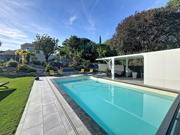 Maison 8 pièces 264 m2