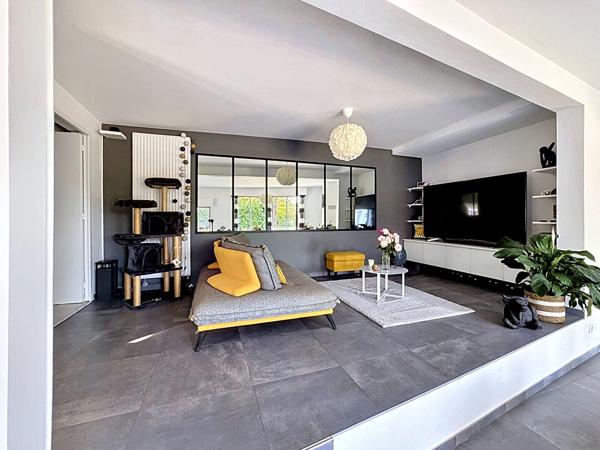 Maison 8 pièces 264 m2