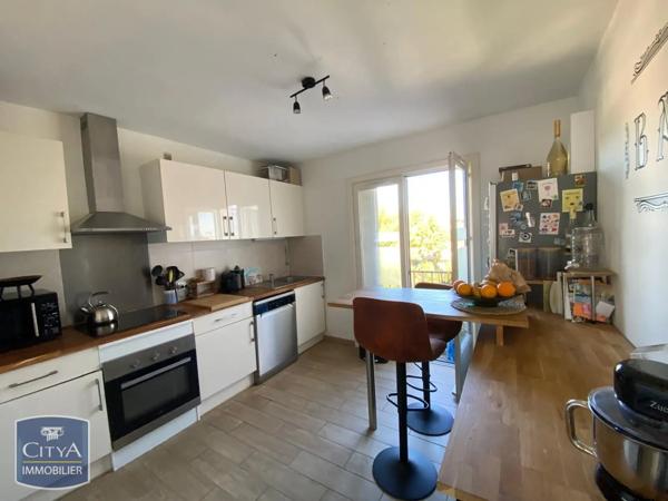 Appartement à louer 5 pièces 89.61m² Nîmes (30000)