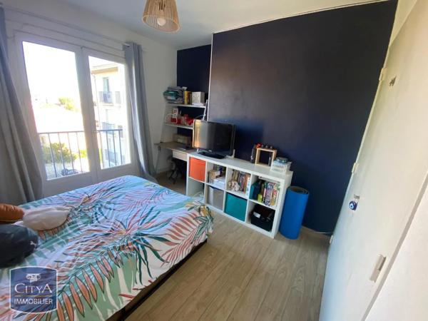 Appartement à louer 5 pièces 89.61m² Nîmes (30000)