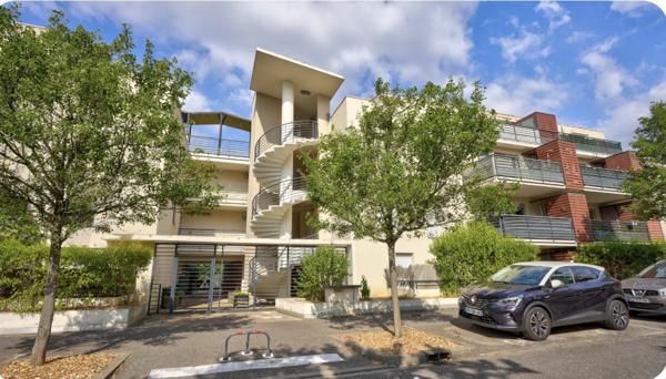 Appartement
         3 pièces
        - 67 m² 208 000 € *