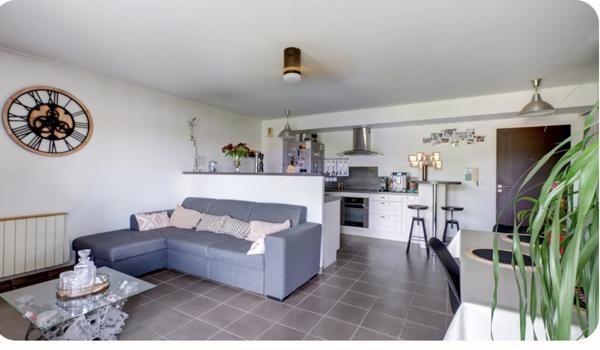 Appartement
         3 pièces
        - 67 m² 208 000 € *