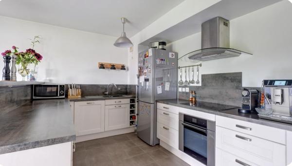 Appartement
         3 pièces
        - 67 m² 208 000 € *