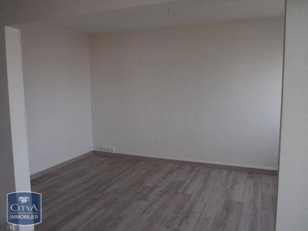 Appartement à louer 4 pièces 73.08m² Angers (49100)