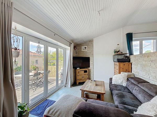 Appartement 3 pièce(s) avec terrasse et places de parking, Meximieux, au calme et dans une petite résidence