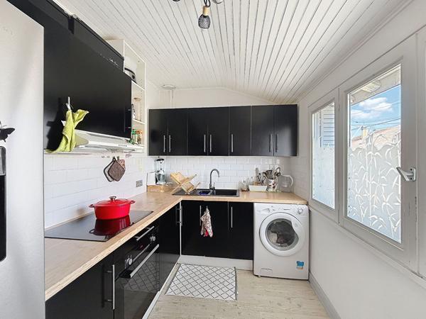 Appartement 3 pièce(s) avec terrasse et places de parking, Meximieux, au calme et dans une petite résidence