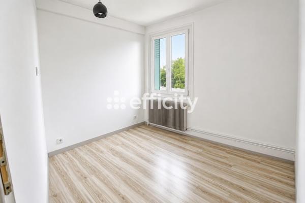 Appartement
         2 pièces
        - 57 m² Exclusivité 155 000 € *