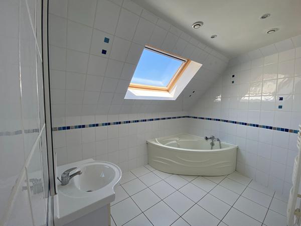 Appartement 5 pièces à vendre en centre-ville de Saint Quentin - Rare sur le marché !