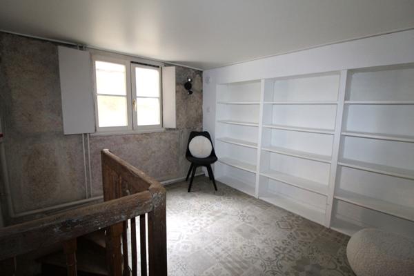 A LOUER MEUBLE - HYPER CENTRE DIJON - T2BIS