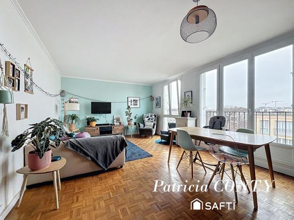 Appartement de 4 pièces lumineux au dernier étage