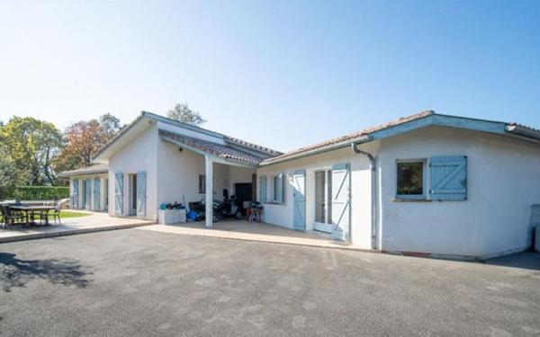 Maison à vendre    6 pièces • 188 m2 Dax