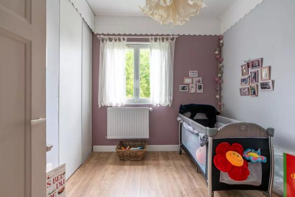 Vente                                                      Propriété
                        
                     6 pièces                      130 m2                     à Thorigny-sur-Marne