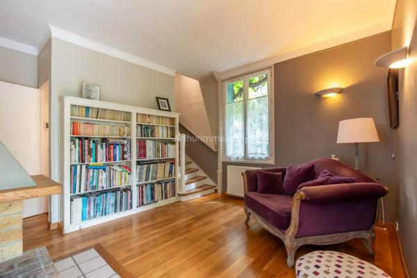 Vente                                                      Propriété
                        
                     6 pièces                      130 m2                     à Thorigny-sur-Marne