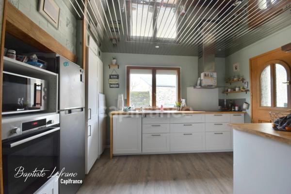 Longère d'exception 8 pièces – 203 m² habitables avec jardin et piscine proche Angers