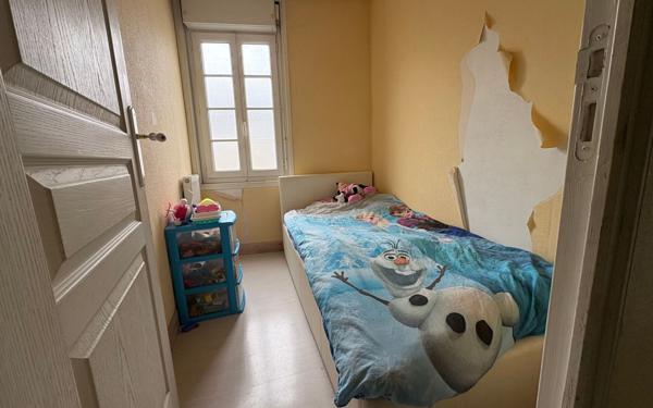 Immeuble à vendre    7 pièces •  Pons