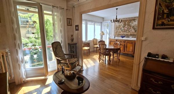 Aix-les-Bains – Hyper-centre – Appartement T3 avec ascenseur, cave et stationnement