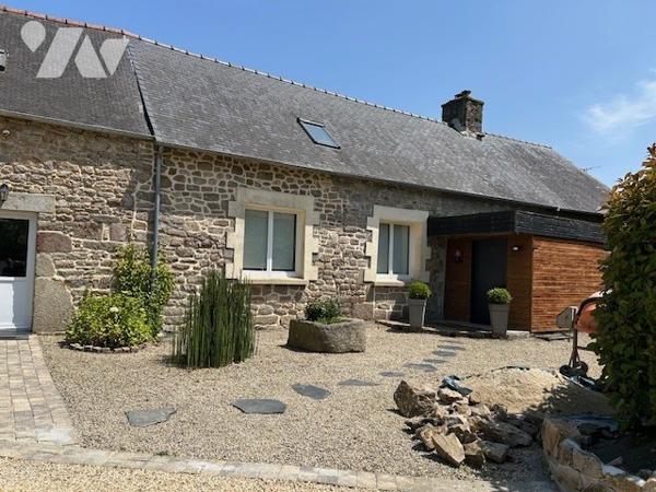 Maison type longère réhabilitée avec gout, grands espaces, au calme. 3 ch, grande pièce de vie.